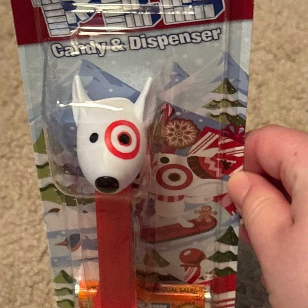 PEZ Bullseye Target Christmas Dog - 2024 Holiday Pez Dispenser Winter Snow new